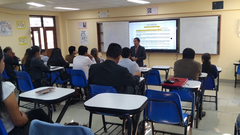 Capacitación a docentes de la Facultad de Educación y ciencias sociales en desempeño docente y sistemas de evaluación de los aprendizajes