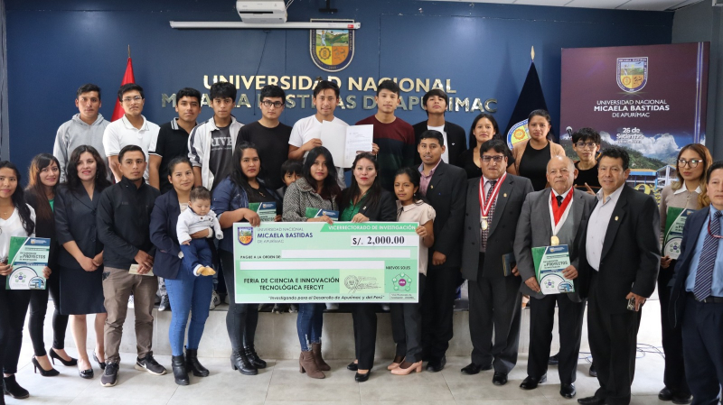 UNAMBA entrega subvenciones económicas a ganadores del concurso de la Feria de Ciencia e Innovación Tecnológica – FERCYT