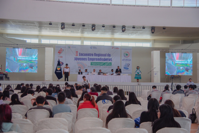UNAMBA participó en el II Encuentro de Jóvenes Emprendedores Apurímac 2024