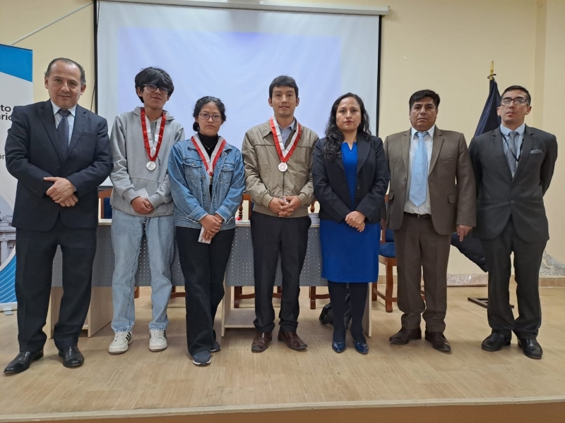 Estudiantes de la UNAMBA participan en Parlamento Universitario 2023