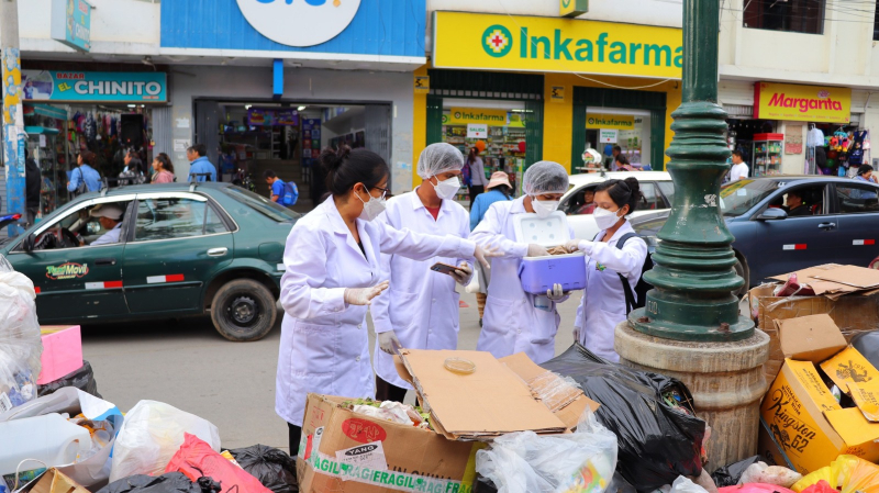 UNAMBA: Presentan resultados de la evaluación microbiológica del aire en acopio de residuos sólidos en Abancay