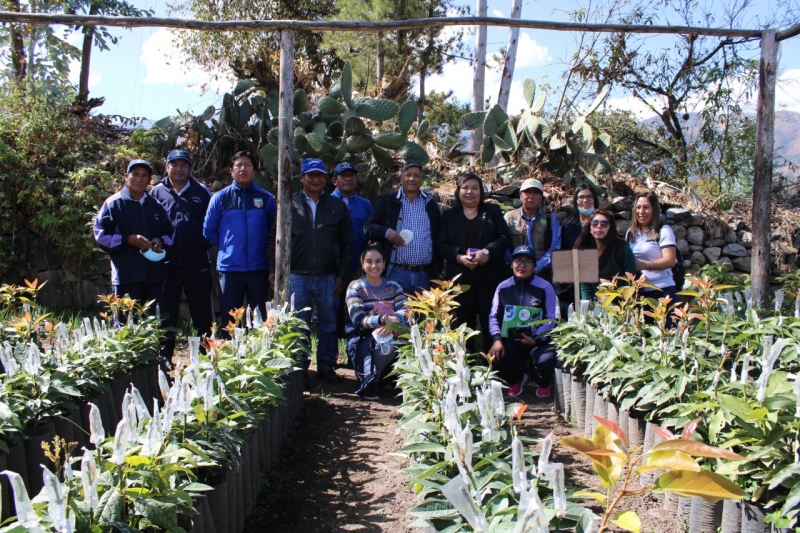 Vicerrectora de investigación y equipo técnico de ARD Apurímac visitan viveros y Centro Experimental de la UNAMBA