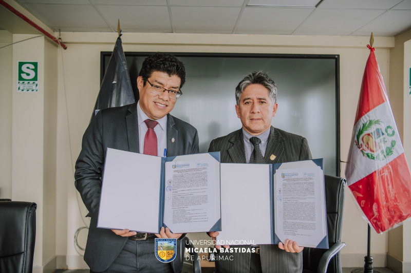 UNAMBA y Hospital Regional Guillermo Díaz de la Vega de Abancay firman importante convenio marco de cooperación interinstitucional