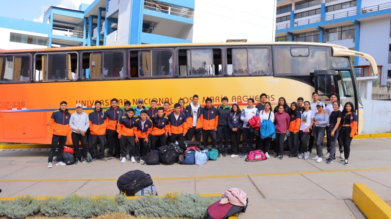 Delegación de deportistas de la UNAJMA arriban a la UNAMBA para participar en los Juegos Universitarios Apurímac 2023