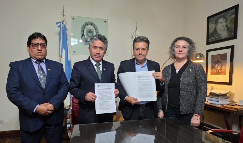 UNAMBA firma convenio de cooperación académica con la Universidad Nacional de Jujuy - Argentina