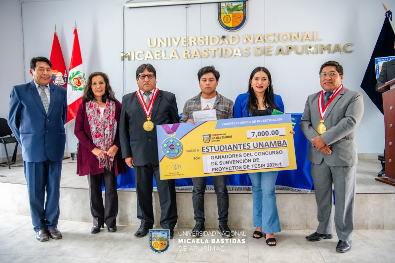 UNAMBA reconoce y entrega subvenciones a ganadores del concurso de proyectos de tesis 2025-1