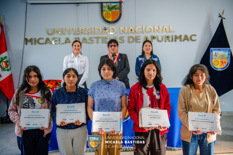 Exitoso Encuentro de Becarios de la UNAMBA