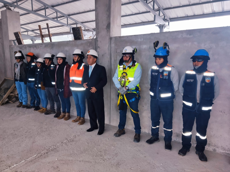 Rector de la UNAMBA realiza inspección inopinada a la construcción de la Unidad de Posgrado de la Facultad de Administración