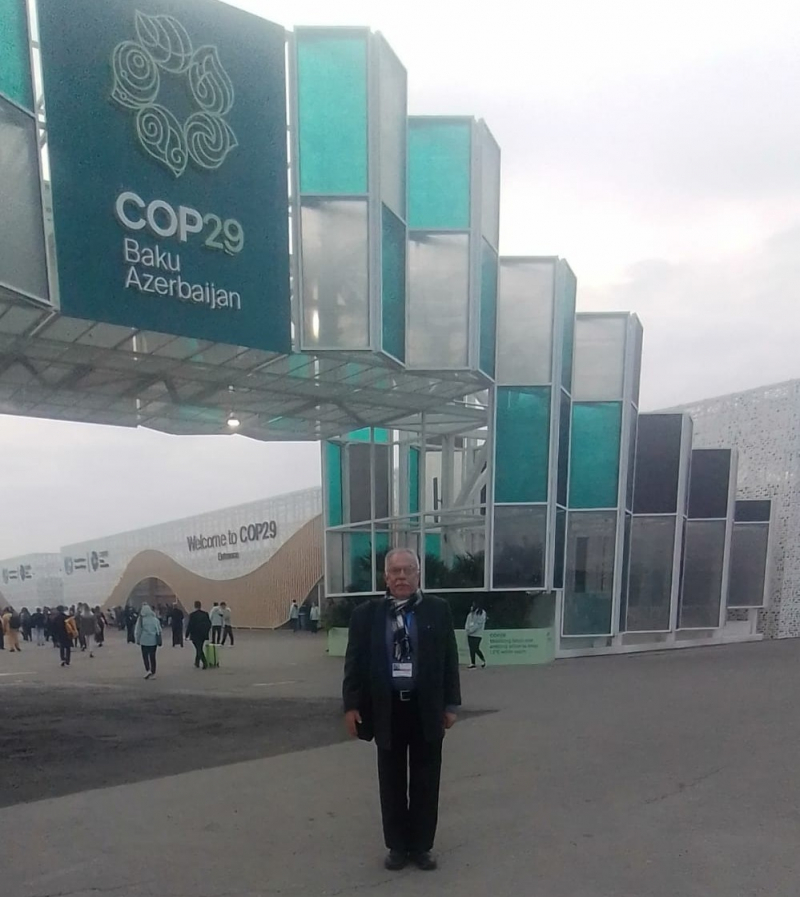 Docente de la UNAMBA participa en la Cumbre Ambiental COP29 de Bakú Azerbaiyán