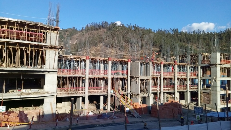 Avance de la construcción del Pabellón de la Facultad de Educación y Ciencias Sociales al 21 de octubre