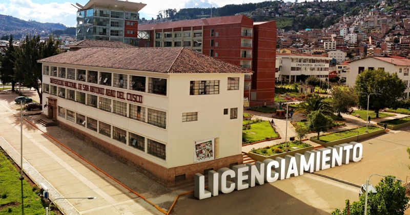 Rector Dr. Leonardo Adolfo Prado Cárdenas, felicita a la UNSAAC por haber logrado su Licenciamiento Institucional