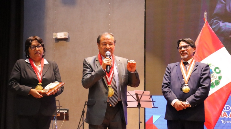 Autoridades de la UNAMBA participaron en sesión solemne por 19° aniversario de la UNAJMA