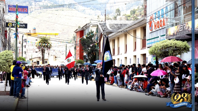 IMPONENTE DESFILE CÍVICO POR EL 23° ANIVERSARIO DE LA UNAMBA