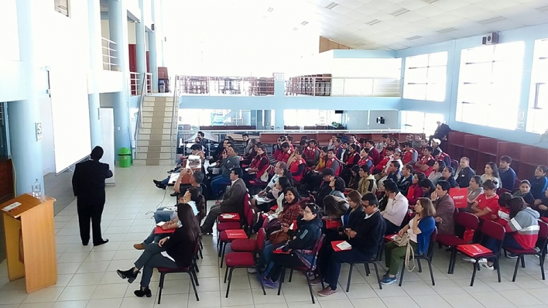 Con éxito se viene desarrollando el Ciclo de Capacitaciones para Servidores Civiles en el Aula Magna y Biblioteca Central.