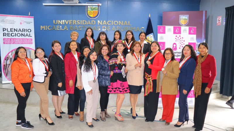 Rector de la UNAMBA clausuró Plenario Regional del Parlamento Mujer en Apurímac