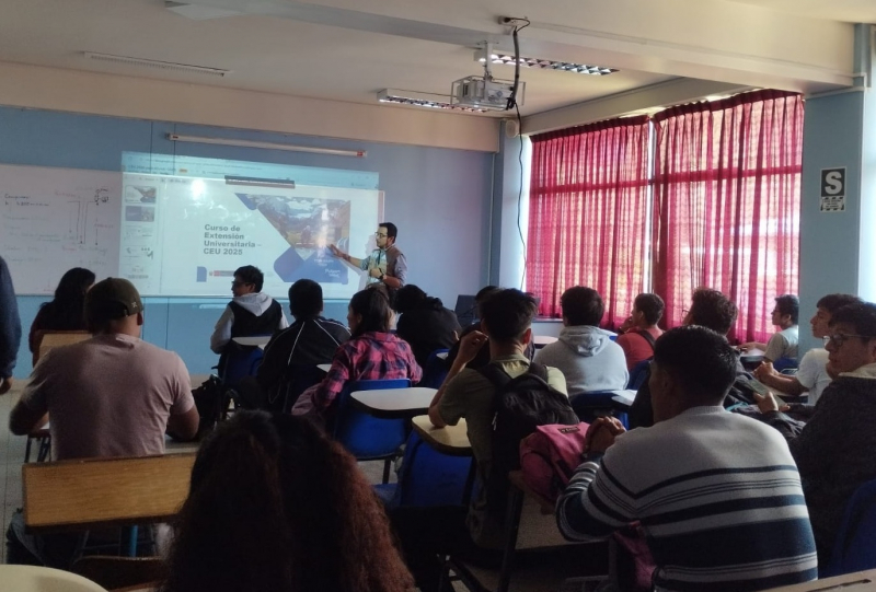 UNAMBA y OEFA realizan charla de Extensión Universitaria en Fiscalización Ambiental para estudiantes del noveno y décimo semestre