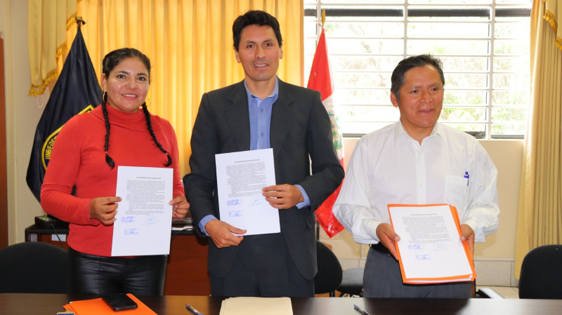 Importante reunión de coordinación para fortalecer el convenio de movilidad académica de docentes y estudiantes de la Facultad de Administración en la UNAJMA