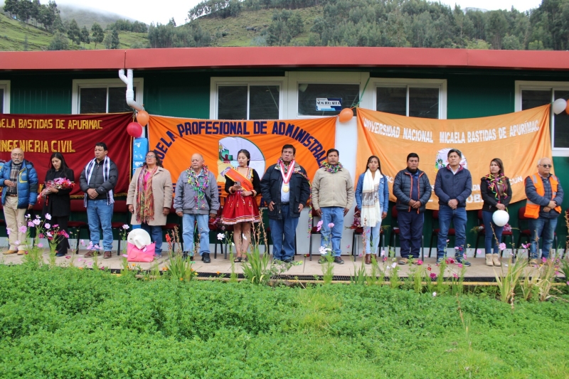 Autoridades de la UNAMBA colocan primera piedra para construcción de la infraestructura en la filial de Tambobamba - Cotabambas