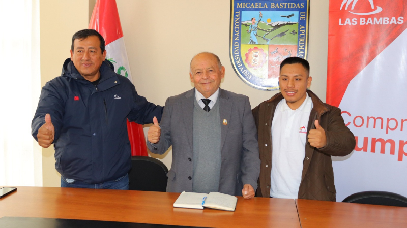 Minera Las Bambas y rector de la UNAMBA felicitan a estudiante de Ingeniería de Minas que participó como ponente en Conferencia Internacional en Arizona Estados Unidos