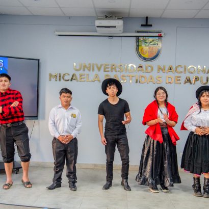 𝐔𝐍𝐀𝐌𝐁𝐀 𝐂𝐄𝐋𝐄𝐁𝐑𝐀 𝐒𝐔 𝟐𝟔.° 𝐀𝐍𝐈𝐕𝐄𝐑𝐒𝐀𝐑𝐈𝐎 𝐂𝐎𝐍 𝐄𝐋 𝐑𝐄𝐂𝐈𝐓𝐀𝐋 𝐃𝐄 𝐏𝐎𝐄𝐒𝐈́𝐀 ❞𝐕𝐎𝐂𝐄𝐒 𝐔𝐍𝐀𝐌𝐁𝐀 𝟐𝟎𝟐𝟔❞