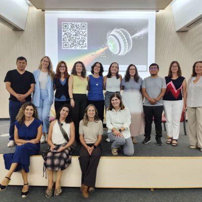 𝐃𝐨𝐜𝐞𝐧𝐭𝐞𝐬 𝐝𝐞 𝐥𝐚 𝐔𝐍𝐀𝐌𝐁𝐀 𝐫𝐞𝐚𝐥𝐢𝐳𝐚𝐧 𝐩𝐚𝐬𝐚𝐧𝐭𝐢́𝐚 𝐚𝐜𝐚𝐝𝐞́𝐦𝐢𝐜𝐚 𝐞𝐧 𝐥𝐚 𝐔𝐧𝐢𝐯𝐞𝐫𝐬𝐢𝐝𝐚𝐝 𝐝𝐞 𝐕𝐚𝐥𝐞𝐧𝐜𝐢𝐚 𝐲 𝐩𝐚𝐫𝐭𝐢𝐜𝐢𝐩𝐚𝐧 𝐞𝐧 𝐂𝐨𝐧𝐠𝐫𝐞𝐬𝐨 𝐈𝐧𝐭𝐞𝐫𝐧𝐚𝐜𝐢𝐨𝐧𝐚𝐥 𝐝𝐞 𝐈𝐧𝐭𝐞𝐥𝐢𝐠𝐞𝐧𝐜𝐢𝐚 𝐀𝐫𝐭𝐢𝐟𝐢𝐜𝐢𝐚𝐥 𝐞𝐧 𝐄𝐬𝐩𝐚𝐧̃𝐚