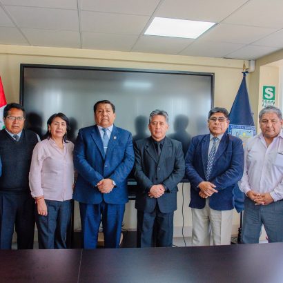 𝐔𝐍𝐀𝐌𝐁𝐀 𝐫𝐞𝐜𝐢𝐛𝐞 𝐚 𝐝𝐨𝐜𝐞𝐧𝐭𝐞s 𝐝𝐞 𝐥𝐚 𝐔𝐧𝐢𝐯𝐞𝐫𝐬𝐢𝐝𝐚𝐝 𝐍𝐚𝐜𝐢𝐨𝐧𝐚𝐥 𝐝𝐞 𝐌𝐨𝐪𝐮𝐞𝐠𝐮𝐚 𝐩𝐚𝐫𝐚 𝐩𝐚𝐬𝐚𝐧𝐭𝐢́𝐚 𝐝𝐞 𝐢𝐧𝐭𝐞𝐫𝐜𝐚𝐦𝐛𝐢𝐨 𝐚𝐜𝐚𝐝𝐞́𝐦𝐢𝐜𝐨 𝐲 𝐝𝐞 𝐠𝐞𝐬𝐭𝐢𝐨́𝐧